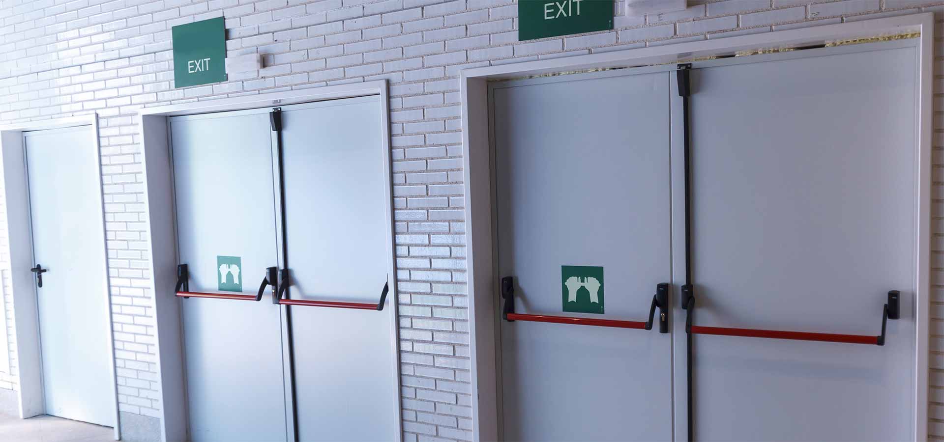 Camlı Yangın Kapısı - Türk Door